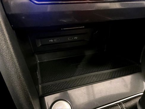 Used 2024 Volkswagen Tiguan SE R-Line image 27