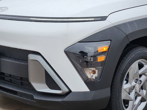 New 2026 Hyundai Kona SE image 6