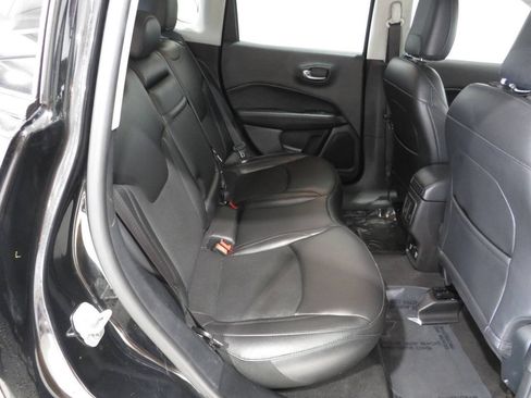 Used 2019 Jeep Compass Latitude AWD/4WD image 10