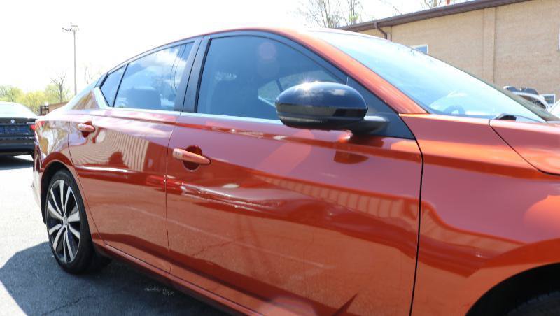 Used 2021 Nissan Altima 2.5 SR w/ SR Premium Package FWD image 3