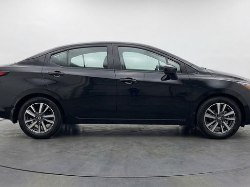 Used 2025 Nissan Versa SV image 11