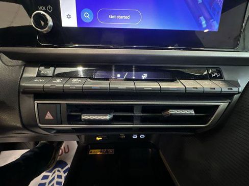 Certified 2025 Toyota Camry SE image 17