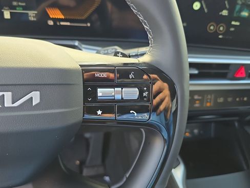 New 2026 Kia Sorento EX FWD image 32
