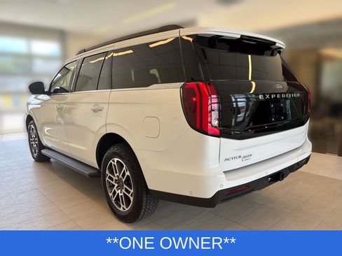 Certified 2025 Ford Expedition Active AWD/4WD image 3