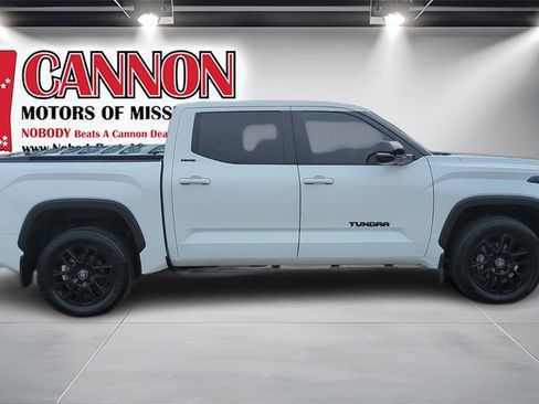 Used 2025 Toyota Tundra Platinum image 4
