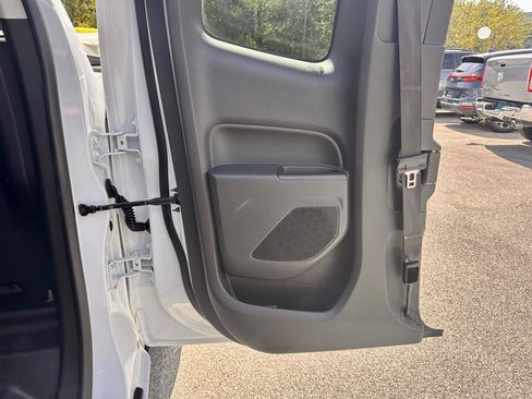 Used 2022 Chevrolet Colorado LT w/ Fleet Safety Package RWD image 30
