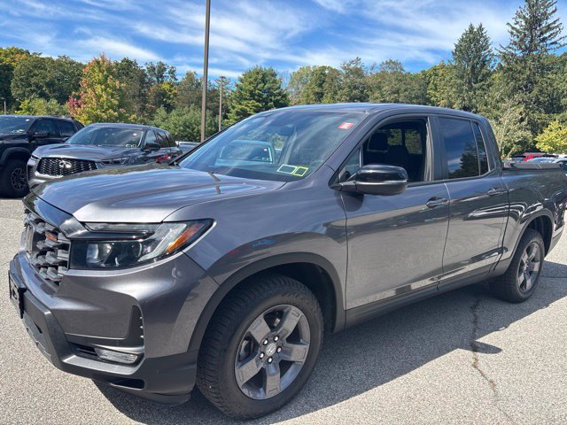 Used 2024 Honda Ridgeline TrailSport image 2