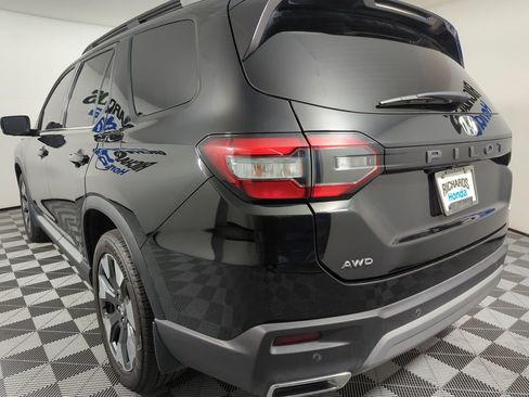 Certified 2024 Honda Pilot Elite image 2