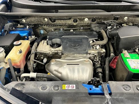 Used 2018 Toyota RAV4 LE w/ All Weather Liner Package FWD image 31