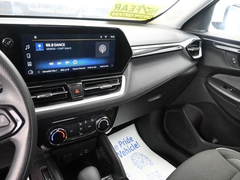 Used 2025 Chevrolet TrailBlazer LT w/ Driver Confidence Package image 23