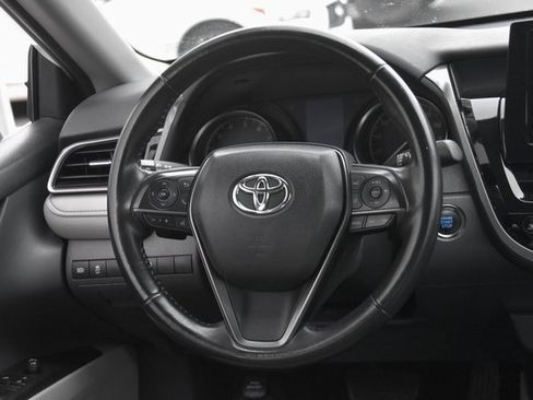 Used 2024 Toyota Camry SE w/ Convenience Package image 19