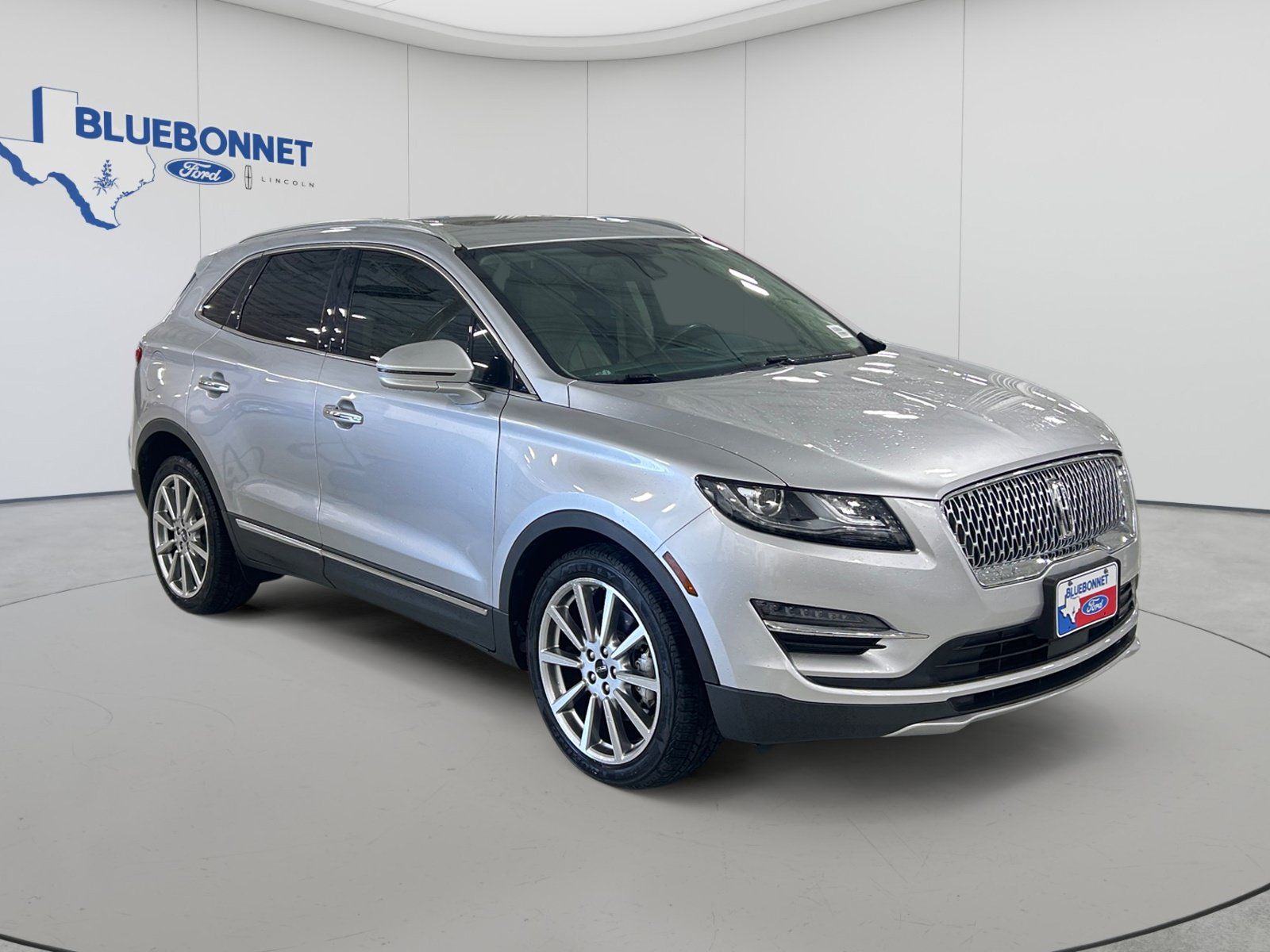 Used 2019 Lincoln MKC Reserve w/ MKC Climate Package FWD image 3