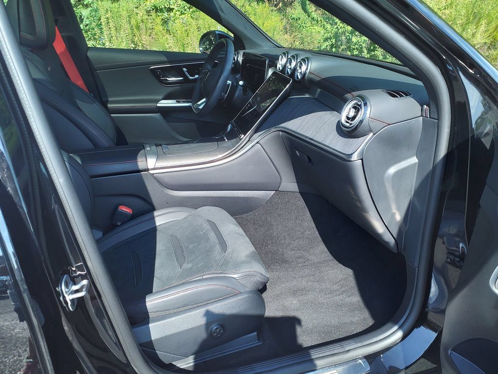 Certified 2025 Mercedes-Benz GLC 43 AMG 4MATIC Coupe image 11