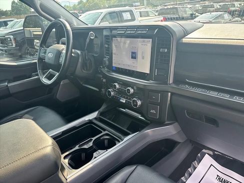 Used 2024 Ford F250 Lariat w/ Lariat Ultimate Package AWD/4WD image 13