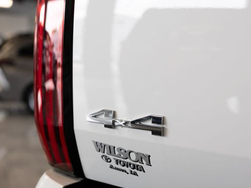 Used 2023 Toyota Tundra SR5 w/ SR5 Convenience Package AWD/4WD image 10