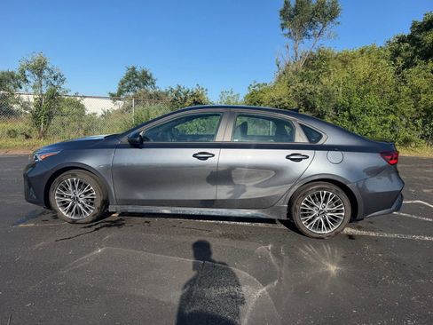 Used 2024 Kia Forte GT-Line w/ GT-Line Premium Package FWD image 9
