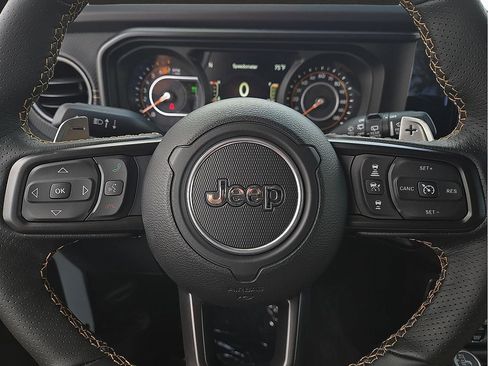 Used 2025 Jeep Wrangler Unlimited Rubicon 392 AWD/4WD image 37