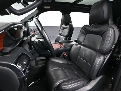 Used 2024 Lincoln Navigator Reserve AWD/4WD image 23