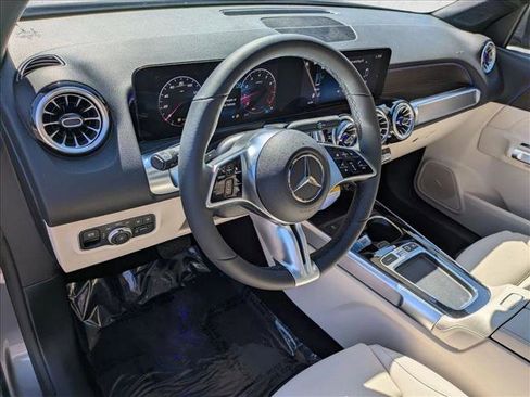 Certified 2026 Mercedes-Benz GLB 250 4MATIC image 9