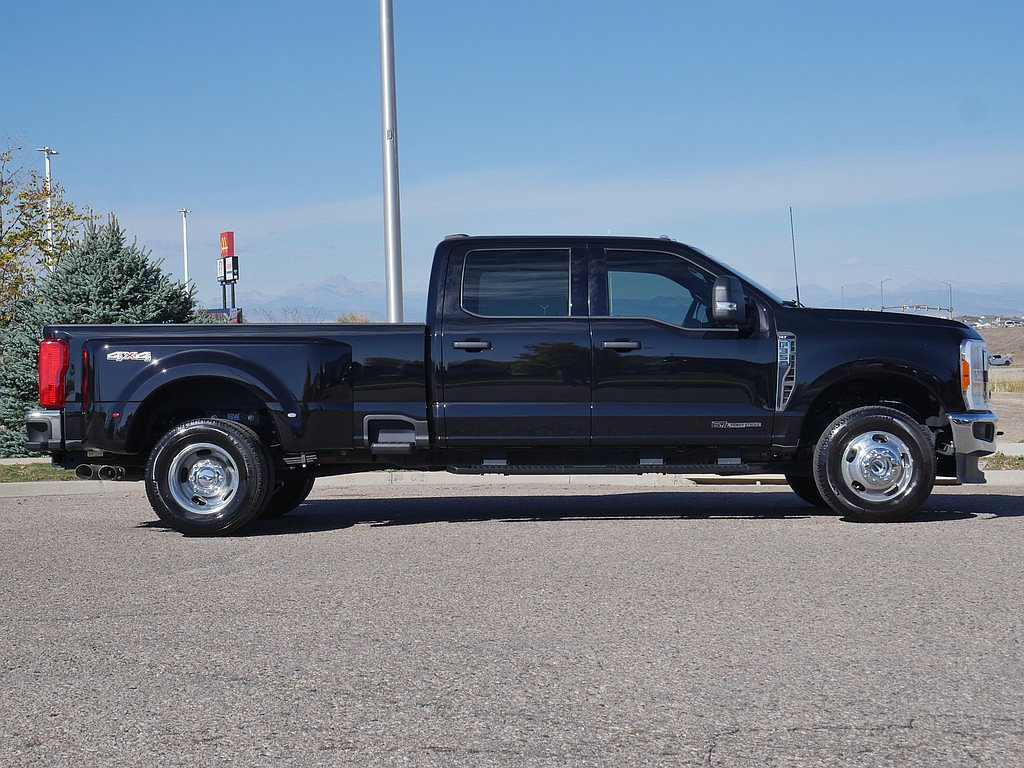 Used 2023 Ford F350 XLT AWD/4WD image 7