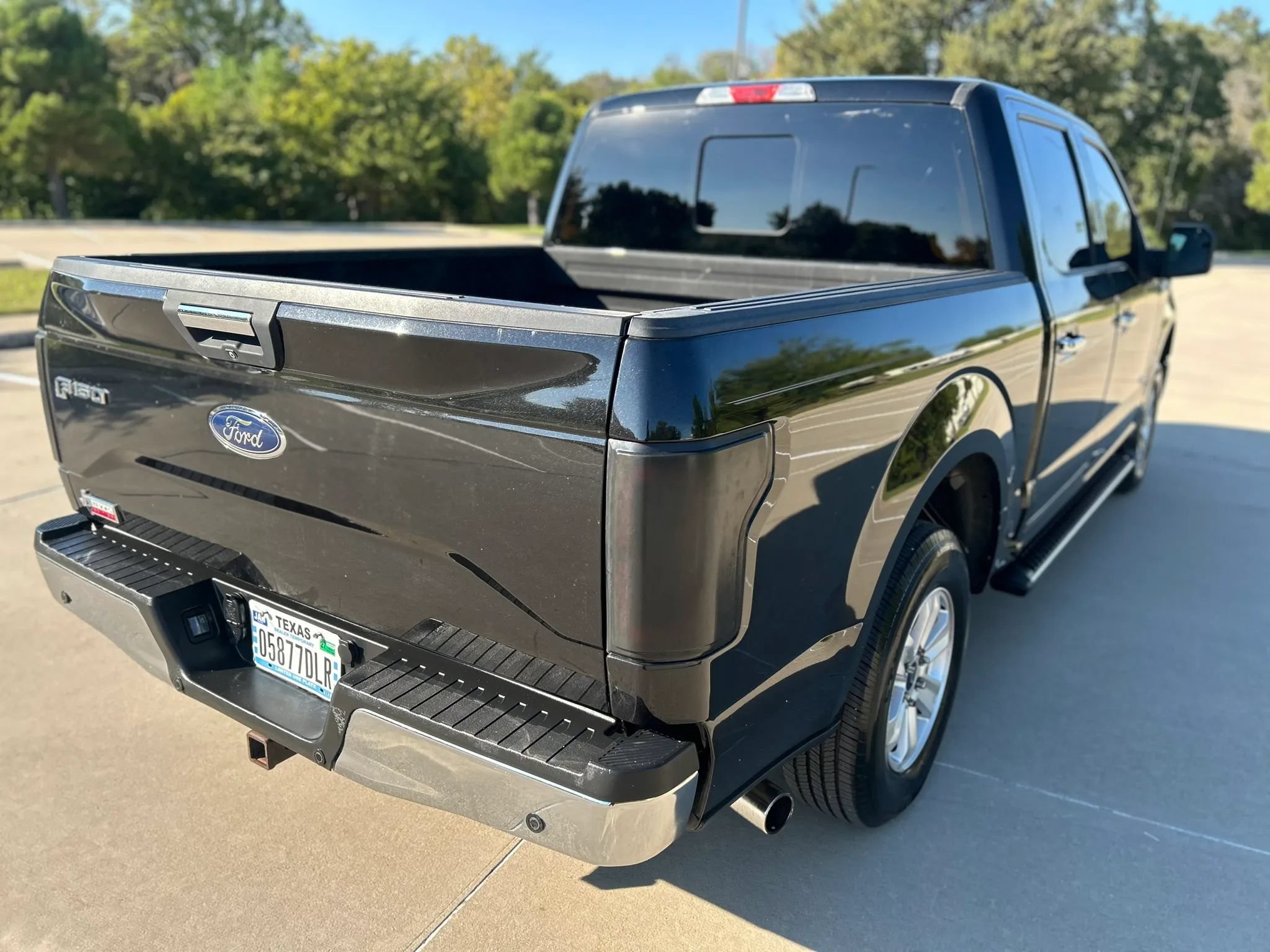 Used 2015 Ford F150 XLT w/ Equipment Group 302A Luxury RWD image 6