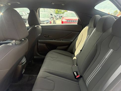 Used 2026 Hyundai Elantra Sport FWD image 17