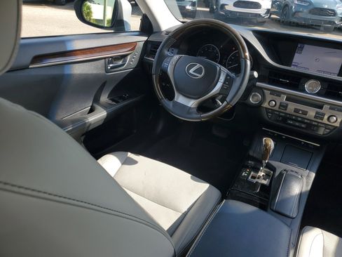 Used 2013 Lexus ES 350 image 19