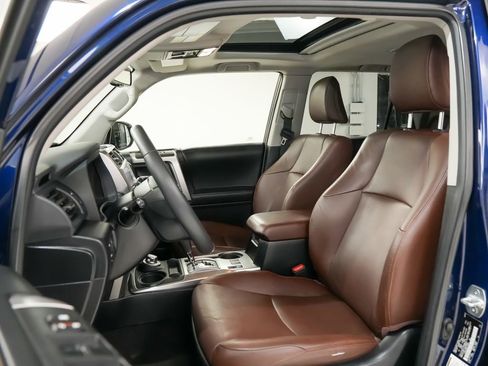 Used 2020 Toyota 4Runner Limited image 5