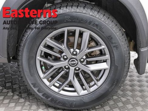 Used 2023 Nissan Rogue S AWD/4WD image 29