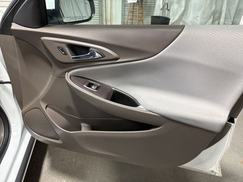 Used 2023 Chevrolet Malibu LT w/ Driver Confidence Package FWD image 10