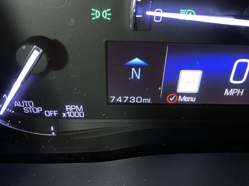 Certified 2018 Cadillac XT5 Premium Luxury image 4