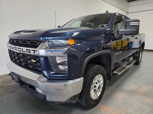 Used 2022 Chevrolet Silverado 2500 LT w/ Convenience Package AWD/4WD image 1