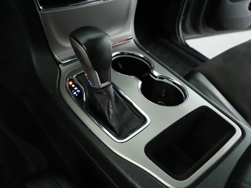 Used 2021 Jeep Grand Cherokee Laredo X image 16