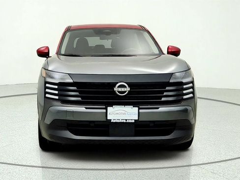 Used 2025 Nissan Kicks SV FWD image 2