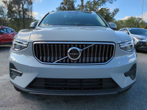 New 2025 Volvo XC40 B5 Core w/ Protection Package Premier image 9