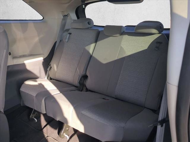 Used 2021 Toyota Sienna LE FWD image 26