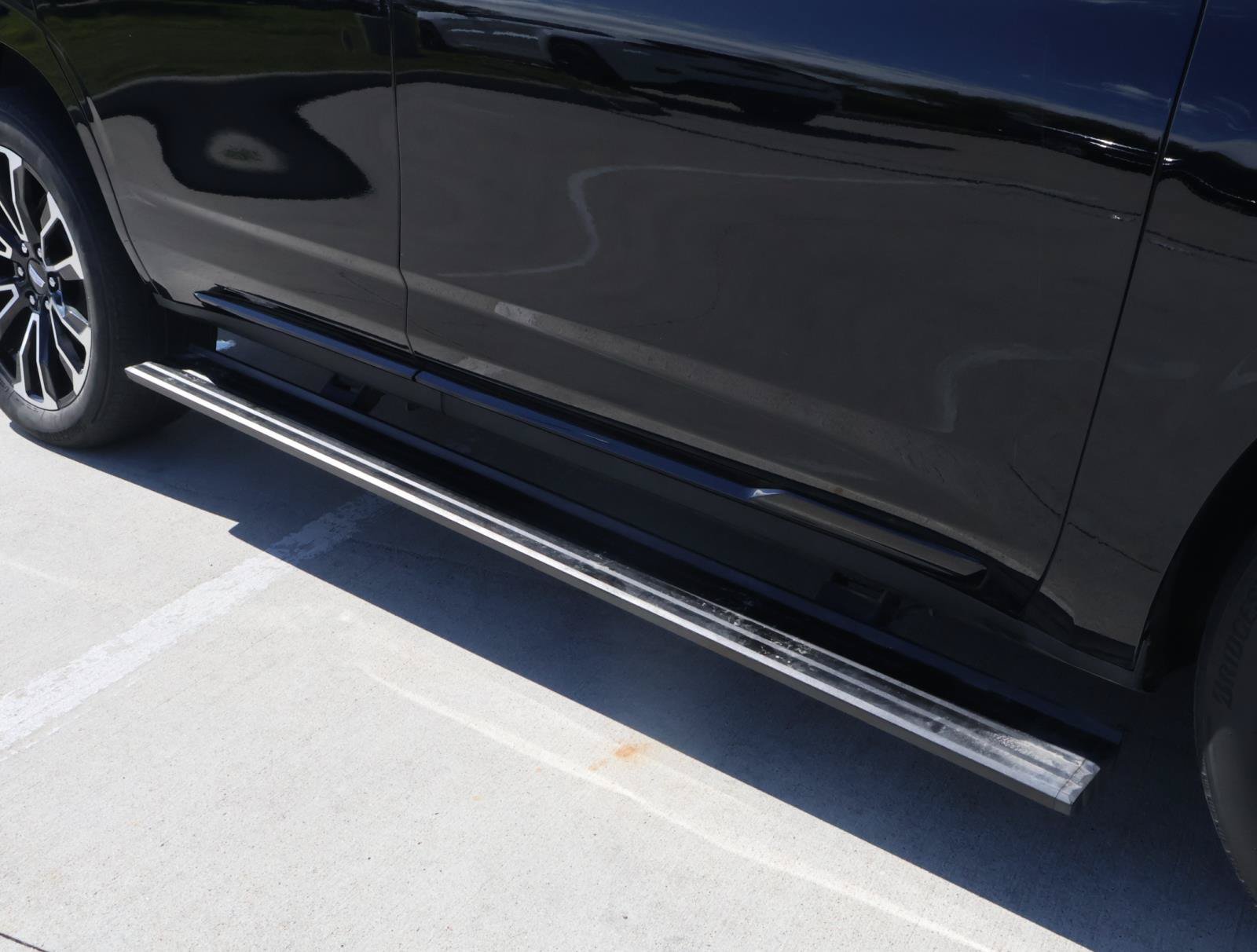 Certified 2023 Cadillac Escalade Sport Platinum w/ LPO, Floor Liner Package AWD/4WD image 13