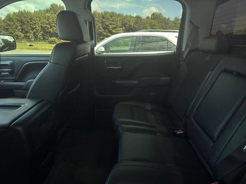 Used 2015 GMC Sierra 1500 SLE w/ All-Terrain Package AWD/4WD image 7