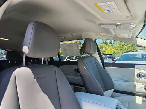 New 2026 Hyundai Ioniq 9 SEL image 11