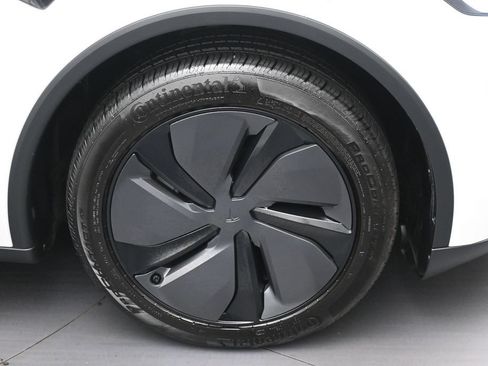 Used 2026 Tesla Model Y Long Range AWD/4WD image 31