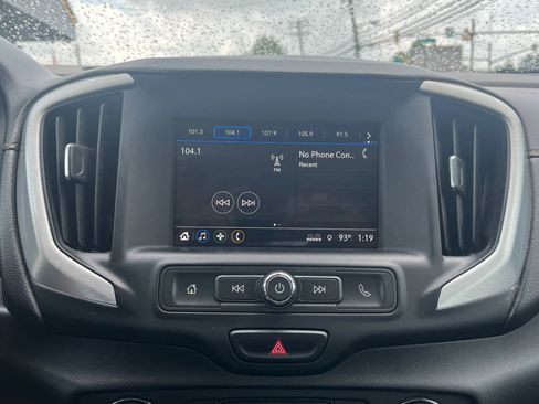 Used 2018 GMC Terrain SLE w/ Driver Convenience Package image 17