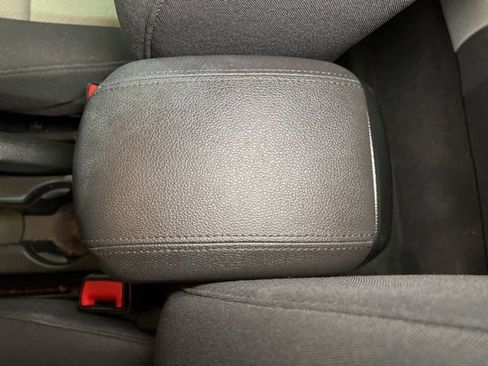 Used 2014 Chevrolet Cruze LS image 21