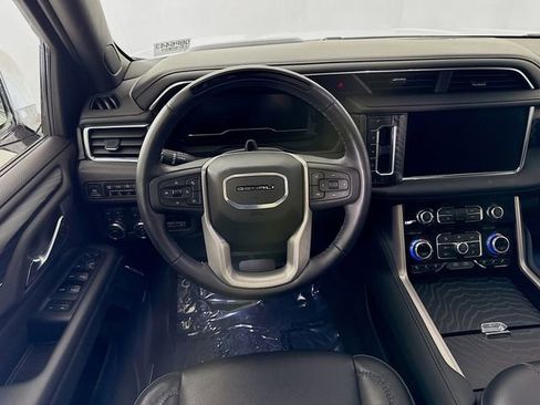 Used 2024 GMC Yukon Denali w/ Advanced Technology Package AWD/4WD image 26