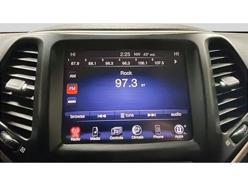 Used 2014 Jeep Cherokee Latitude w/ Comfort/Convenience Group image 12