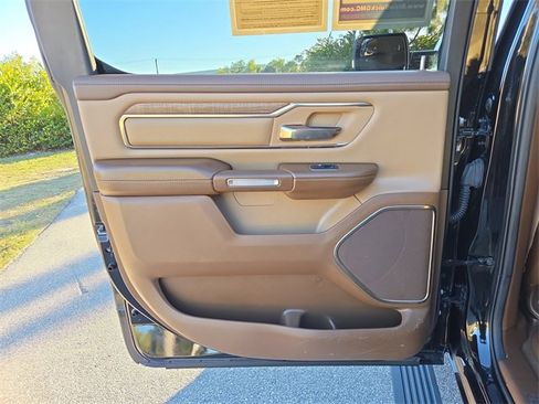 Used 2019 RAM 1500 Limited image 9