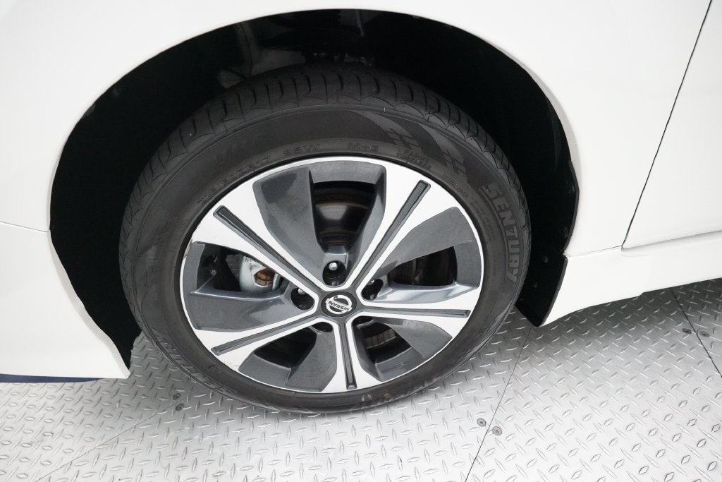 Used 2022 Nissan Leaf SV Plus FWD image 22