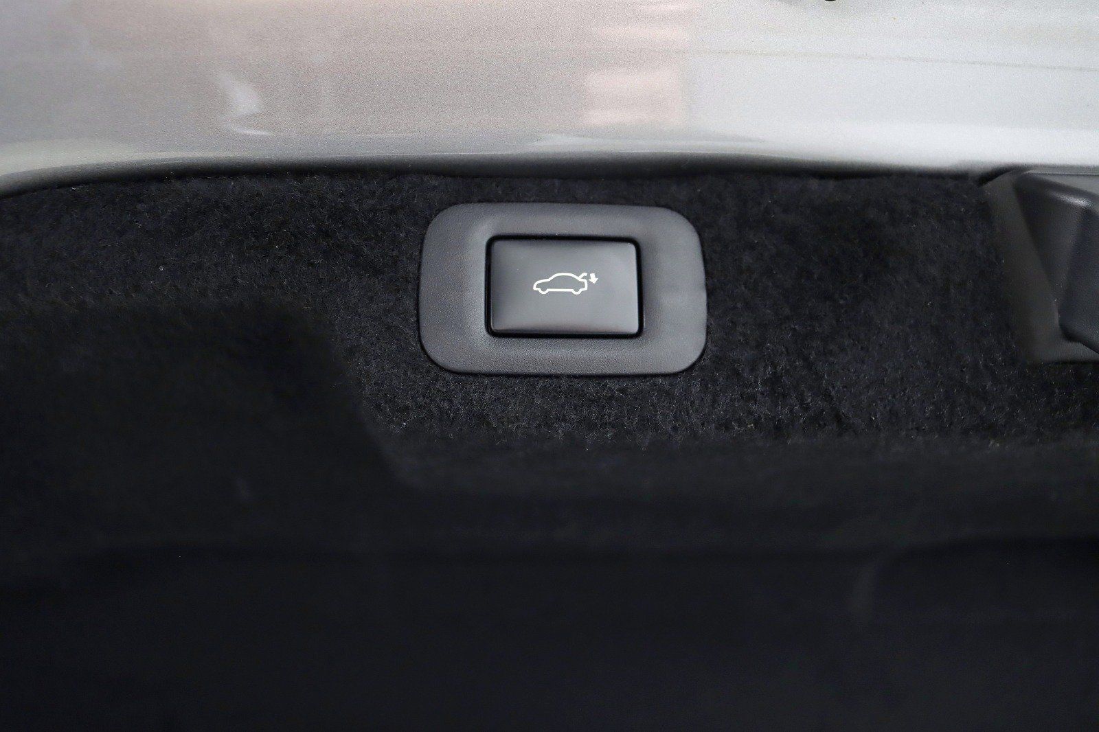 Used 2018 Lexus LS 500h AWD w/ Accessory Package (Z2) image 39