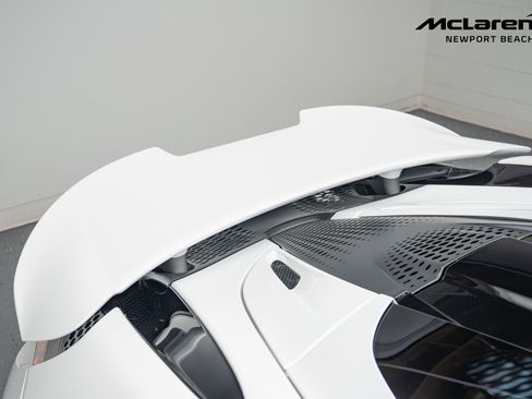 Used 2026 McLaren 750S Spider RWD image 6