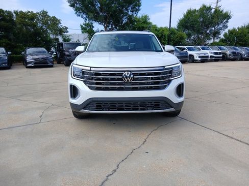 New 2026 Volkswagen Atlas SE FWD image 2