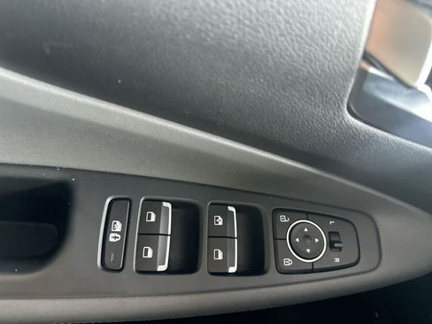Used 2023 Hyundai Santa Fe SE FWD image 17